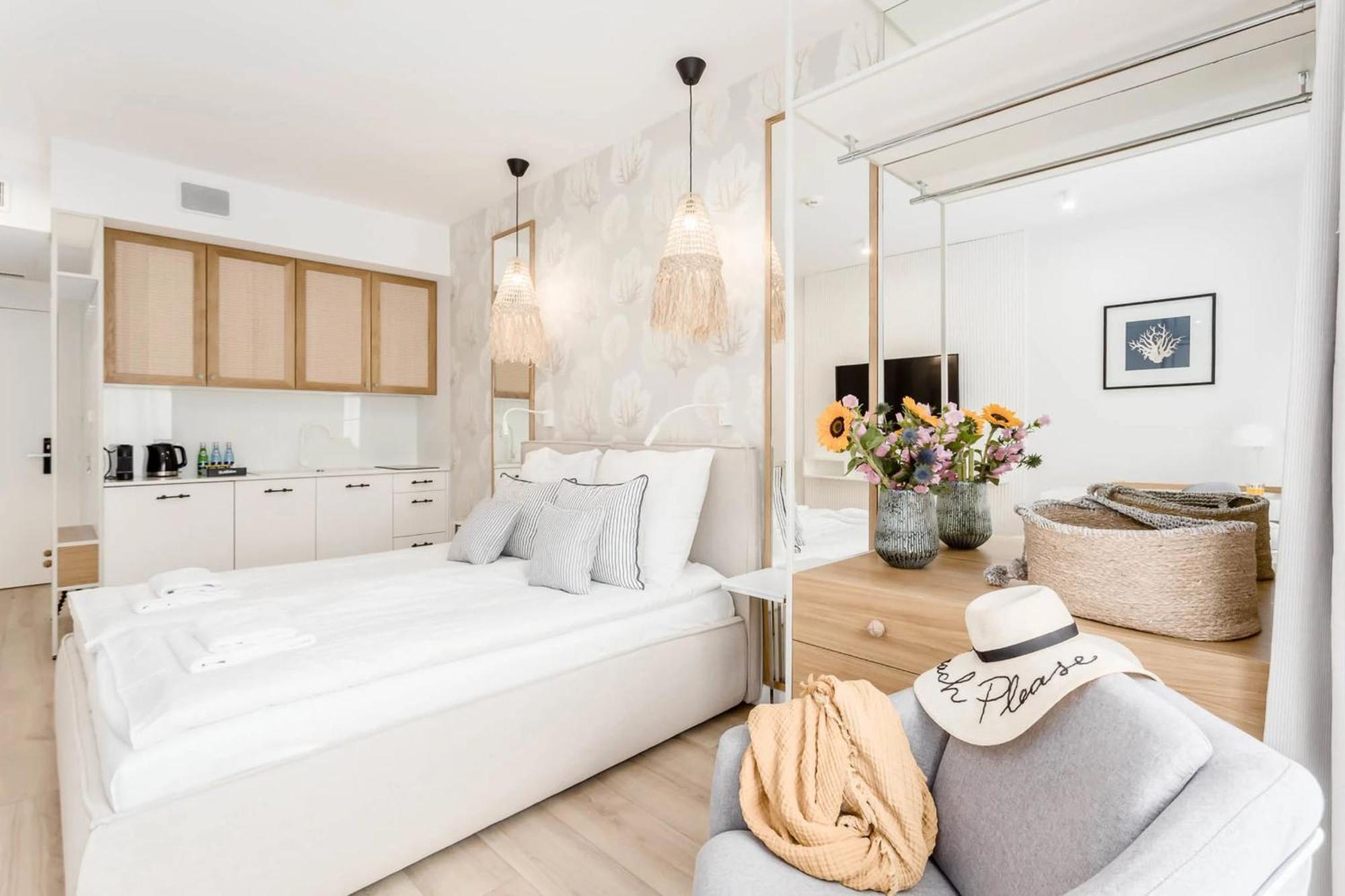 Apartamenty Chmielna 10 - Kompleks Deo - Old Town By Rent Like Home Гданск Екстериор снимка
